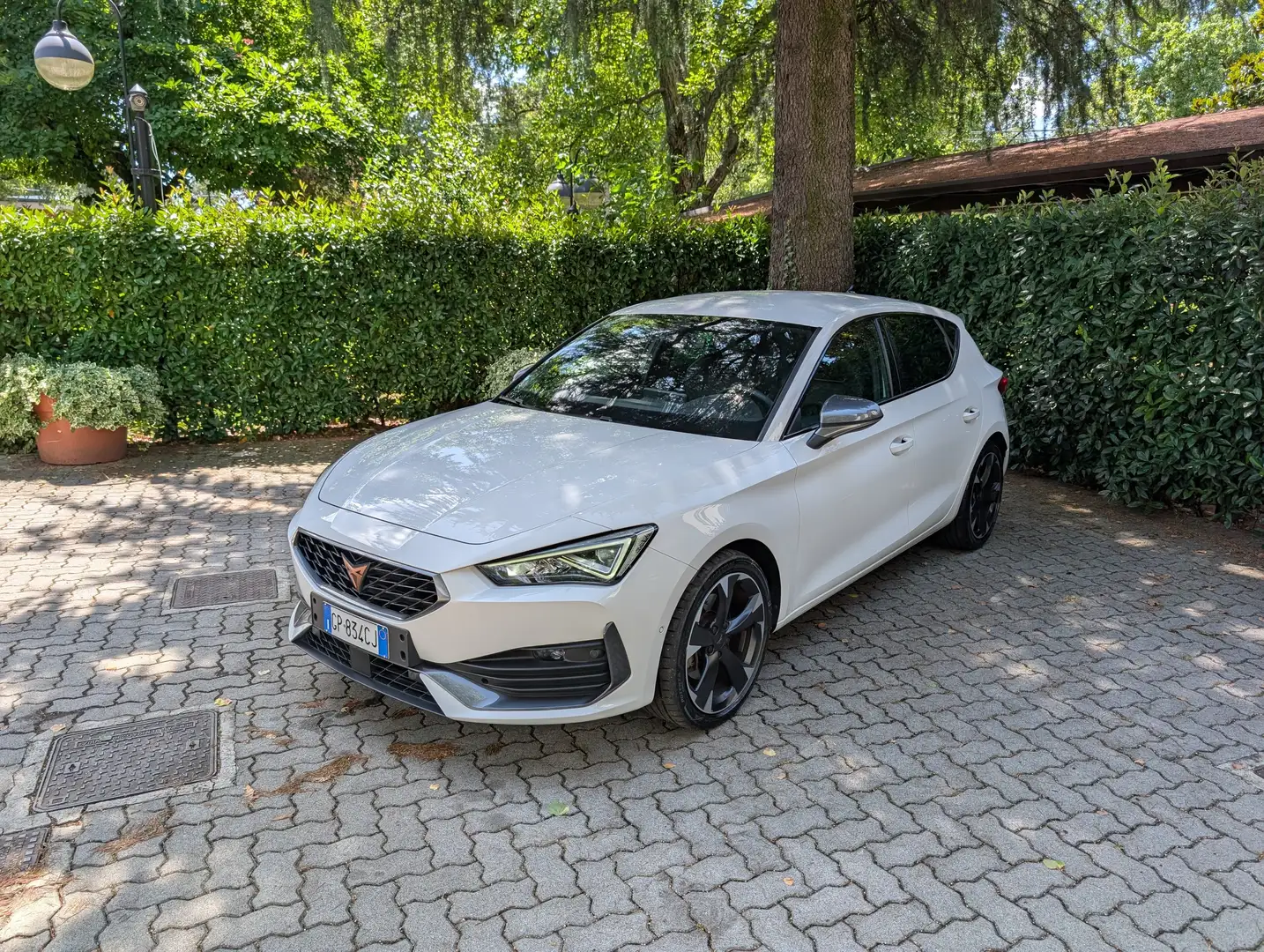 CUPRA Leon 2.0 tsi 190cv dsg Bílá - 1