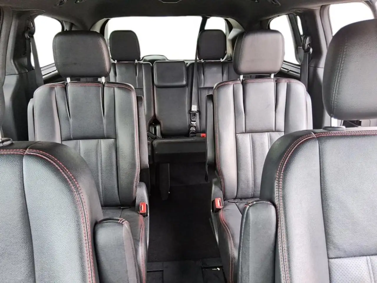 Dodge Grand Caravan photo Dodge Grand Caravan