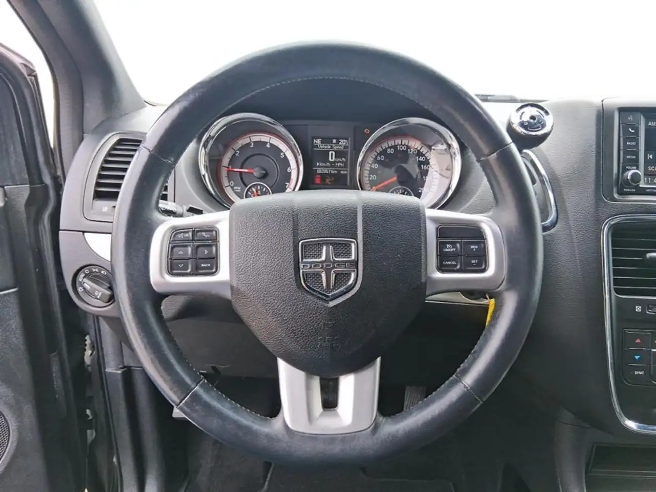 Dodge Grand Caravan photo Dodge Grand Caravan