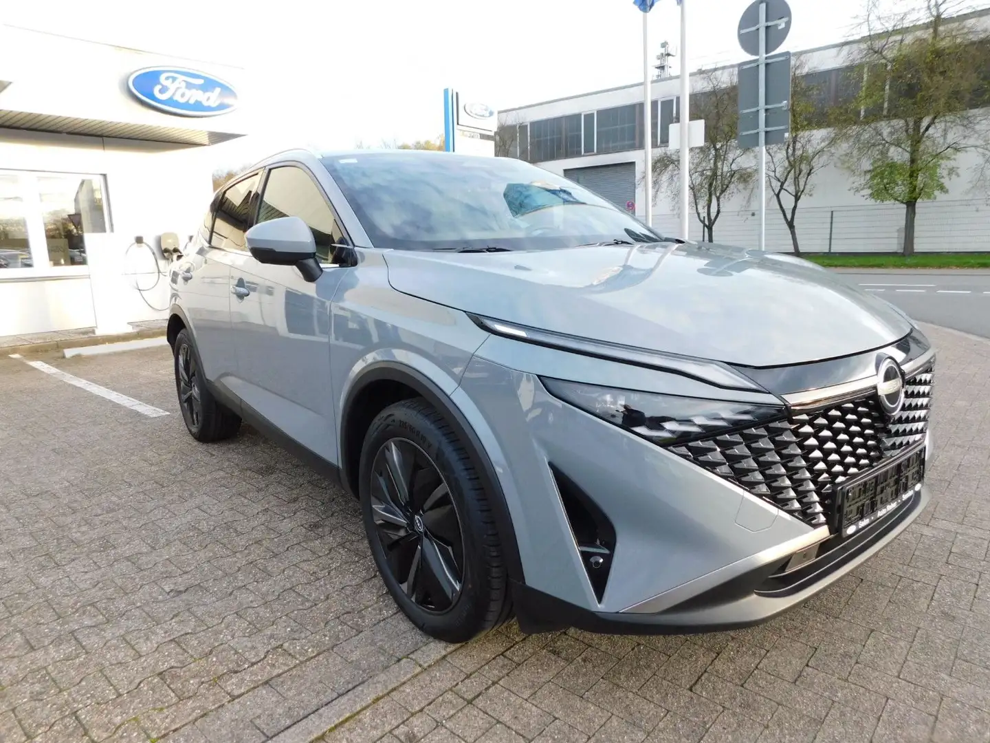 Nissan Qashqai Tekna Autom. Navi 360°Kamera Sitzheizung Gris - 1