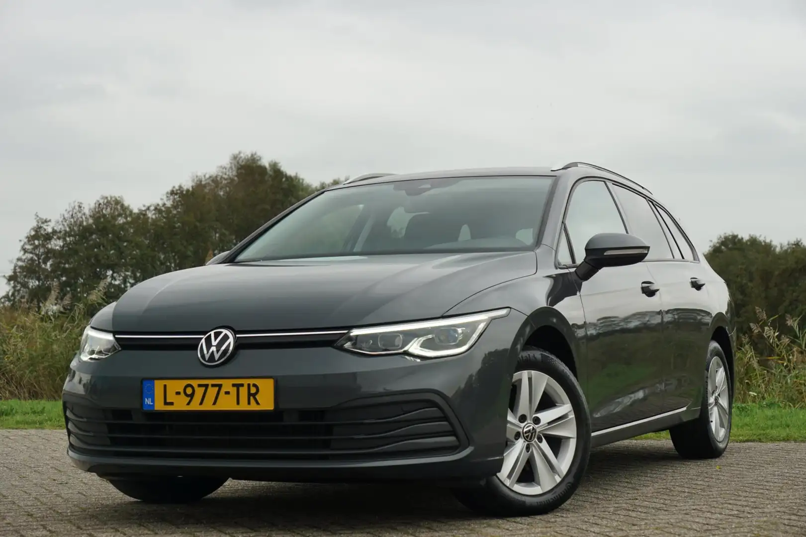 Volkswagen Golf Variant 1.5 eTSI Life Business Automaat - Dolphin Grey - V Gris - 2