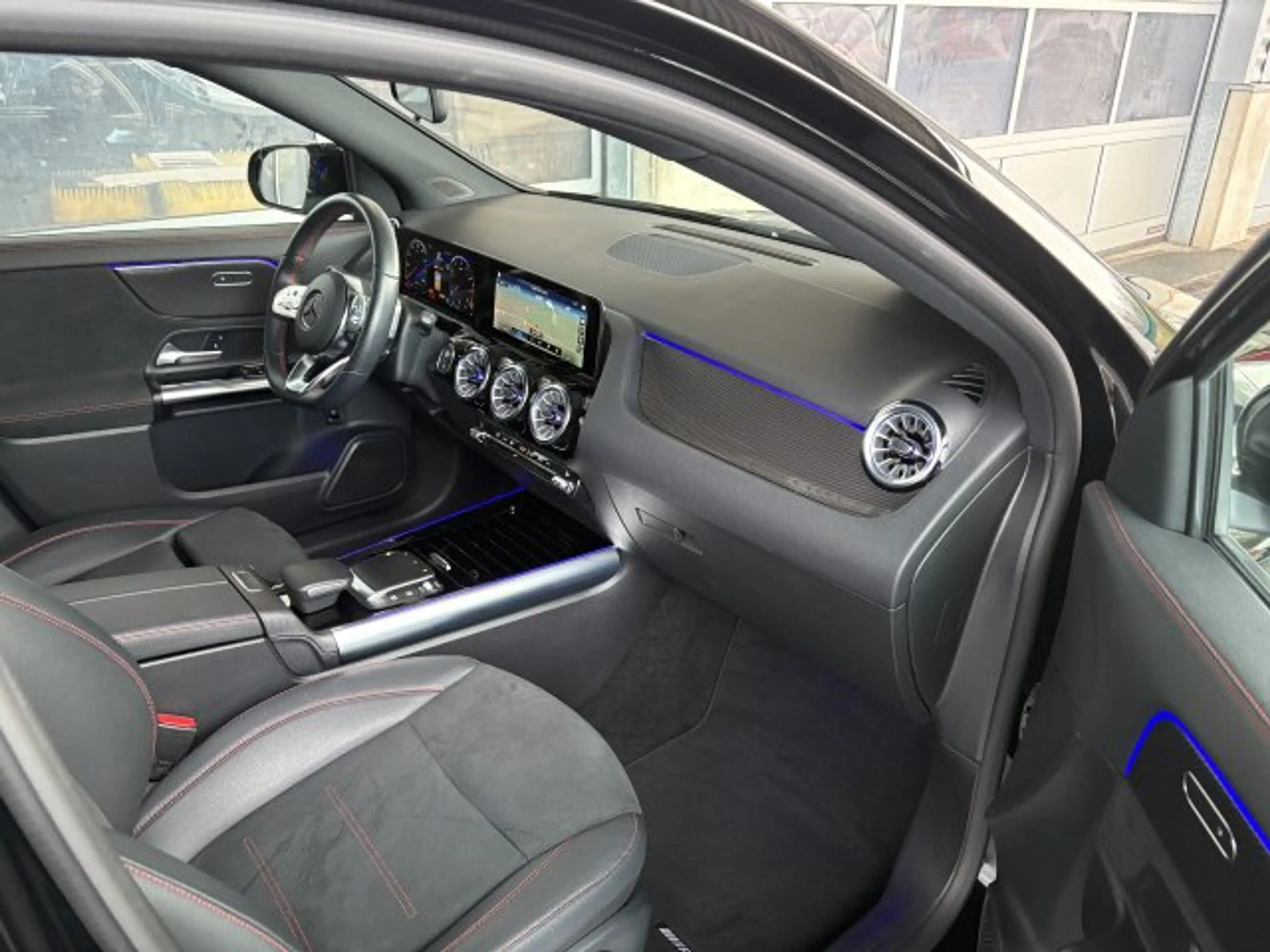 Mercedes-Benz GLA 200 GLA 200 AMG Advanced Plus LED Kamera KeylessGo — photo 10