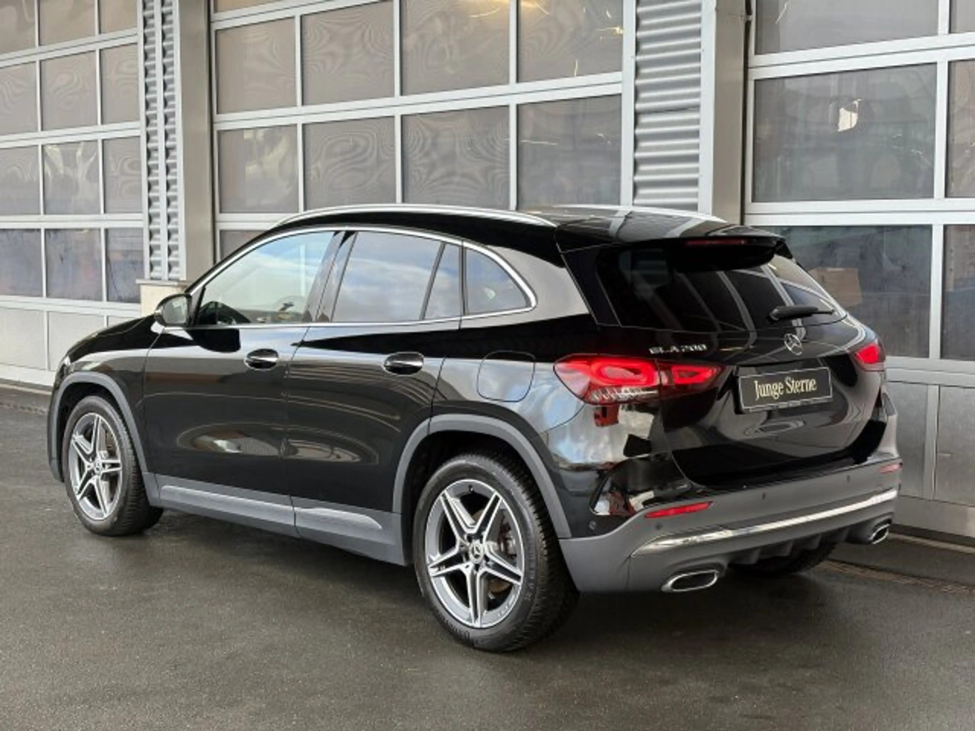 Mercedes-Benz GLA 200 GLA 200 AMG Advanced Plus LED Kamera KeylessGo — photo 3