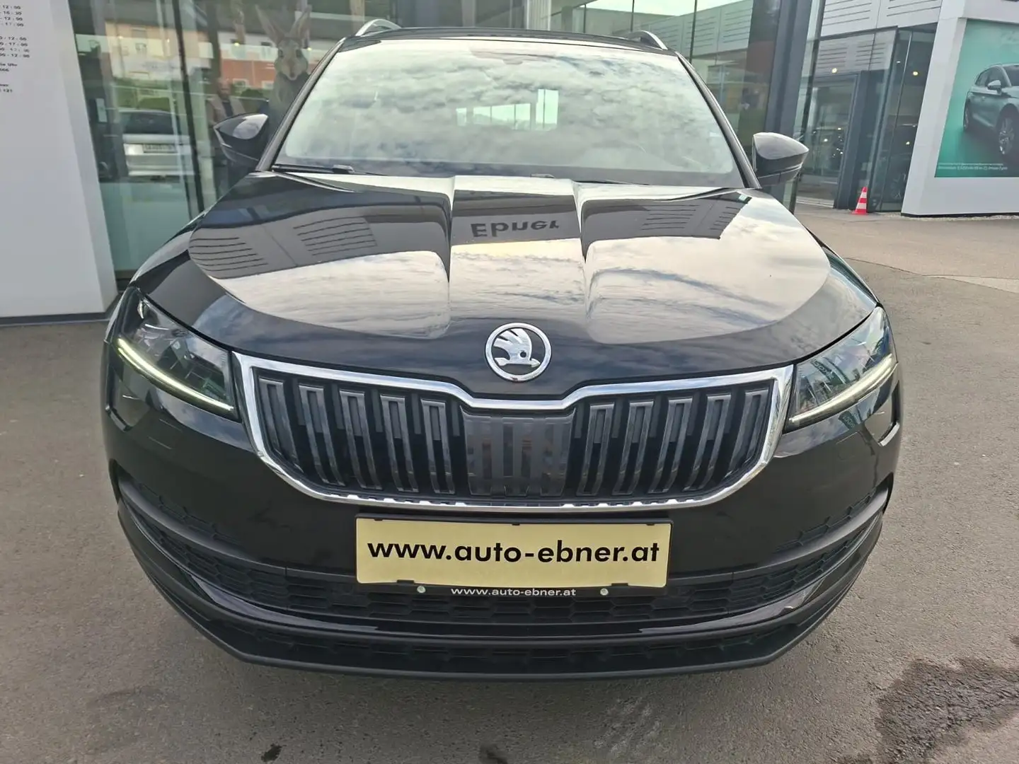 Skoda Karoq 4x4 Style TDI DSG Schwarz - 2