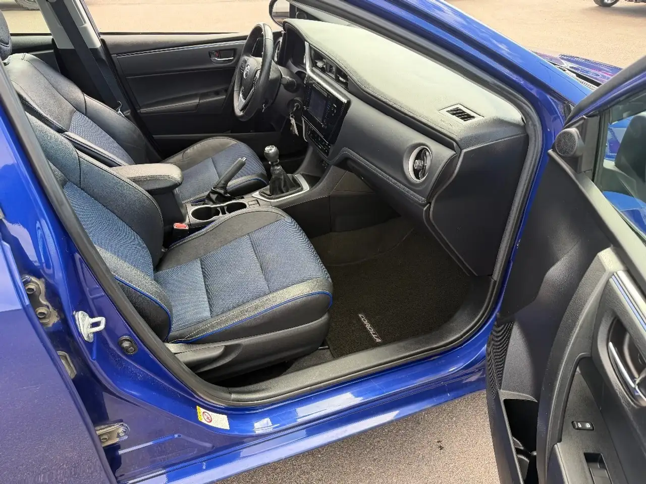 Toyota Corolla снимка Toyota Corolla