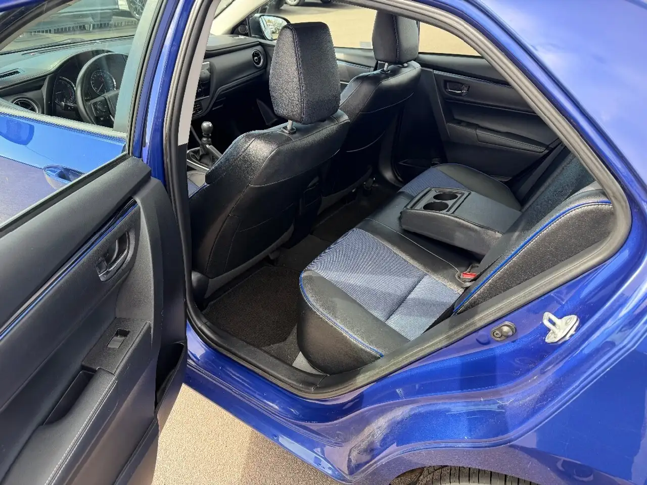 Toyota Corolla снимка Toyota Corolla