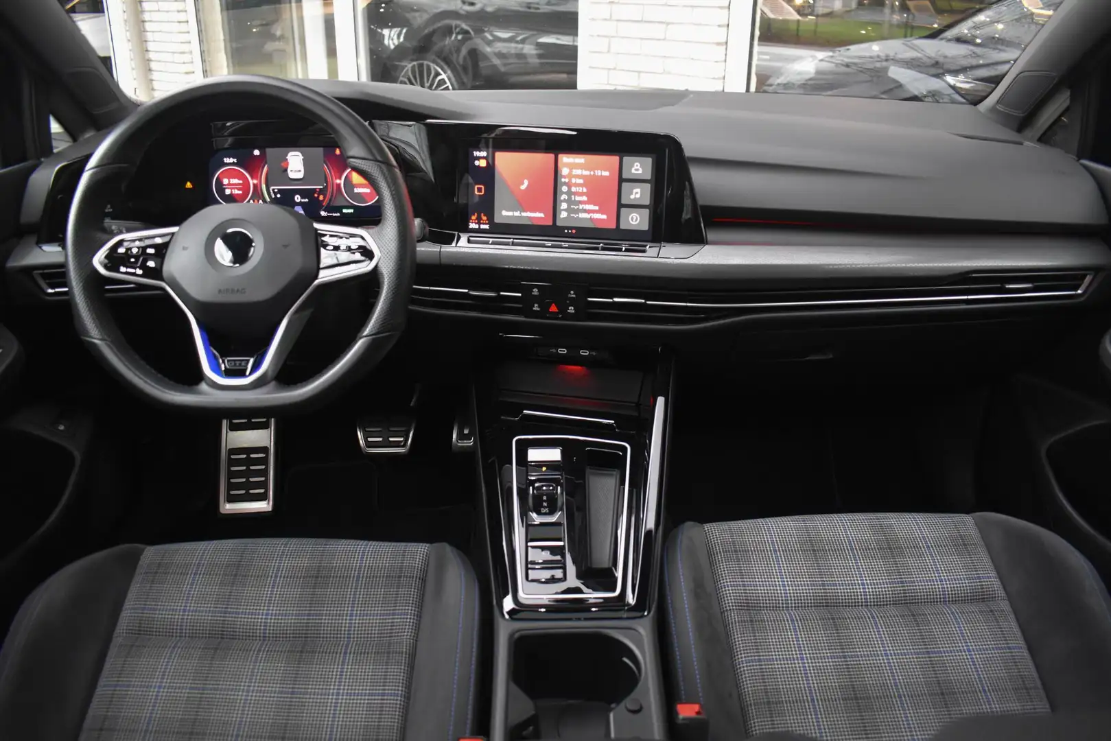 Volkswagen Golf GTE 1.4 eHybrid Pano IQ Light ACC Winterpack Camer Noir - 2