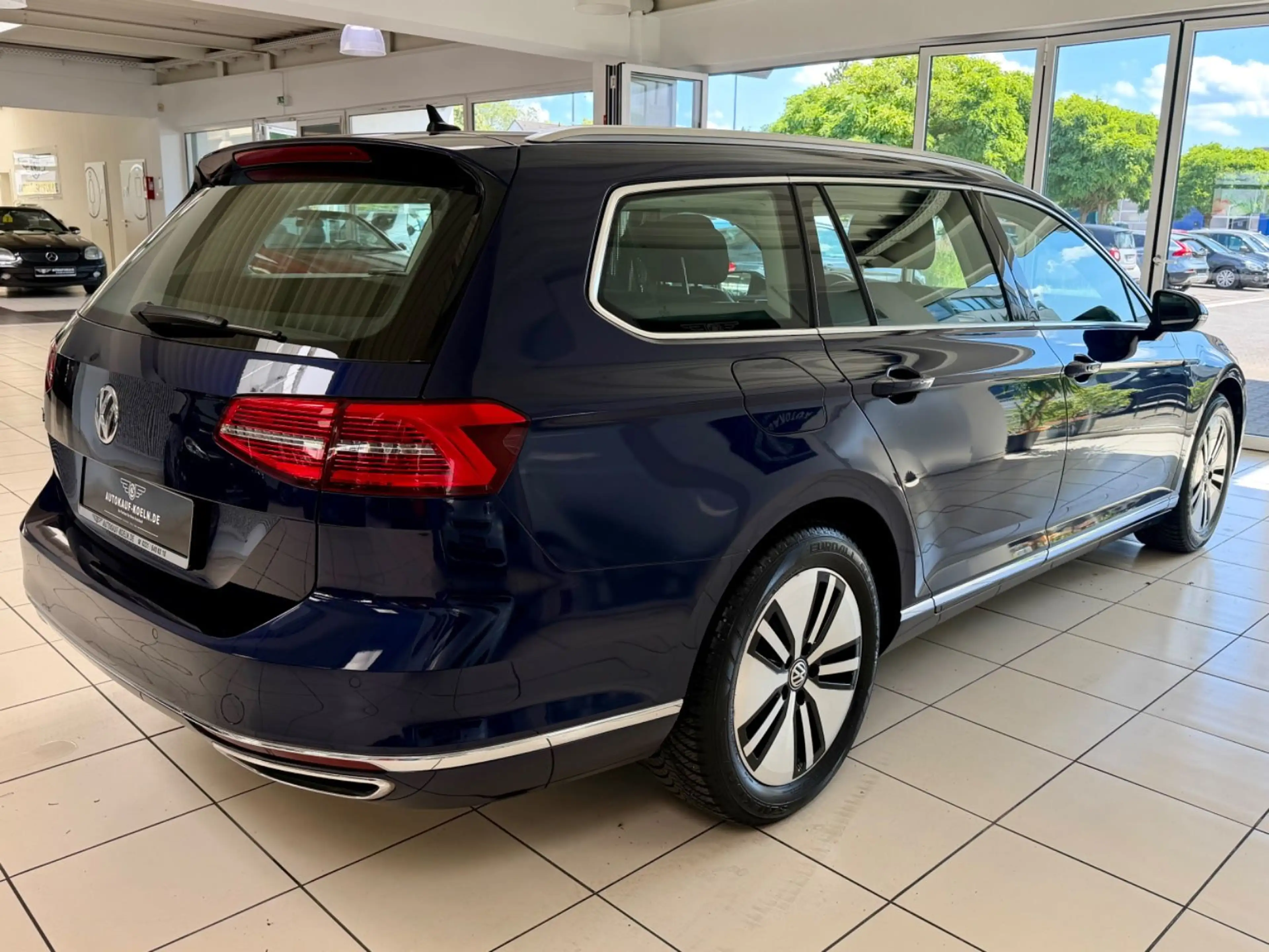 Volkswagen Passat Variant 1,4 GTE — photo 3