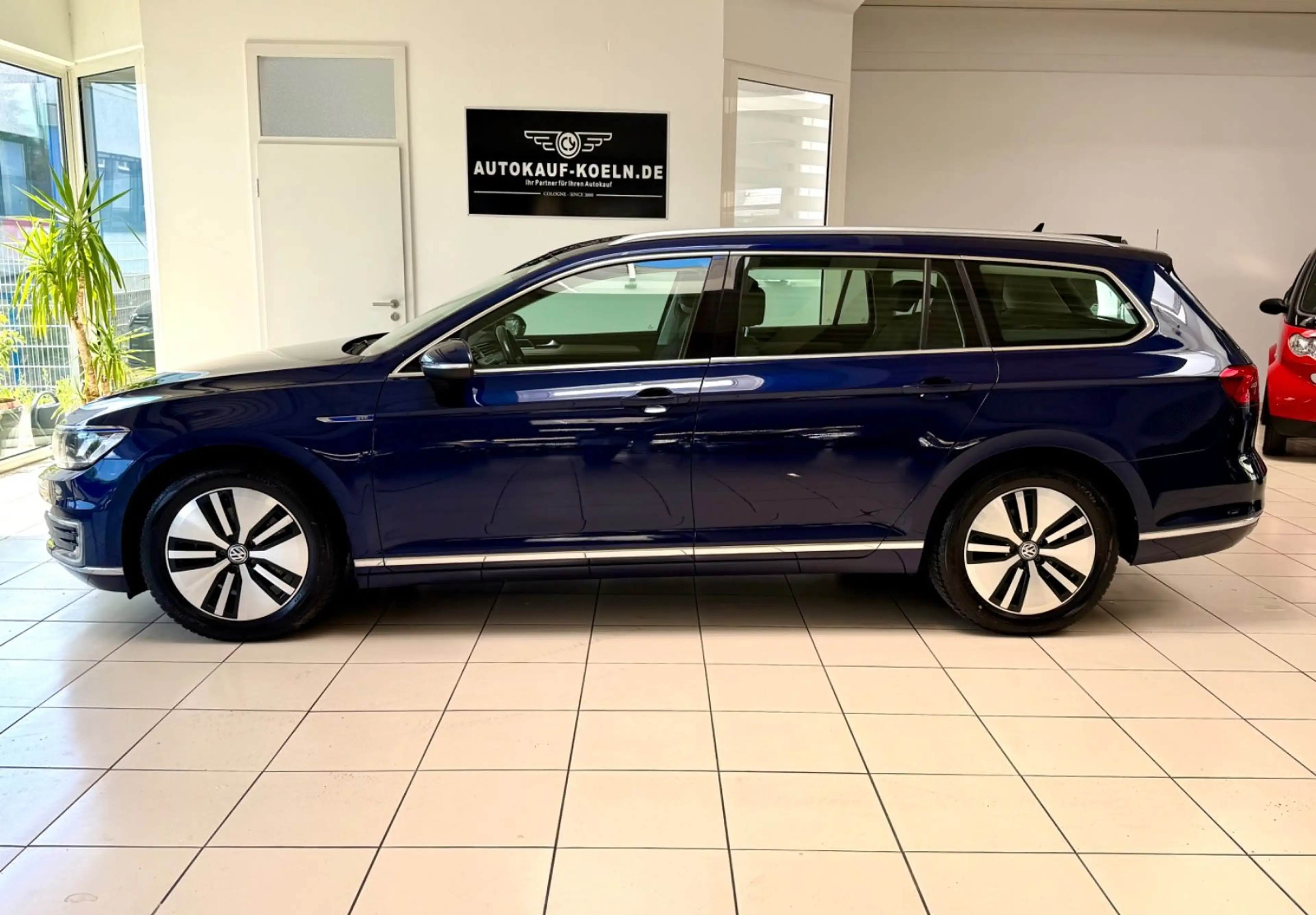 Volkswagen Passat Variant 1,4 GTE — photo 2