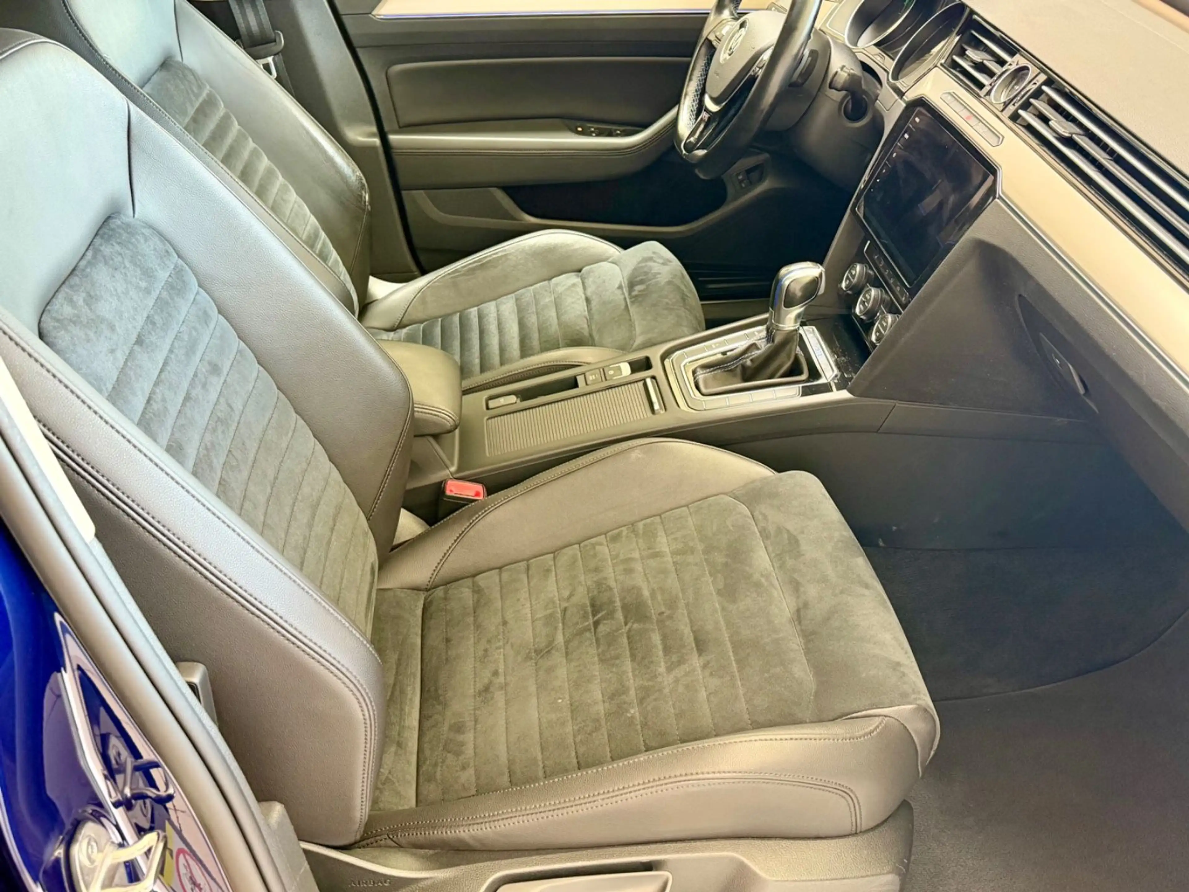 Volkswagen Passat Variant 1,4 GTE — photo 7