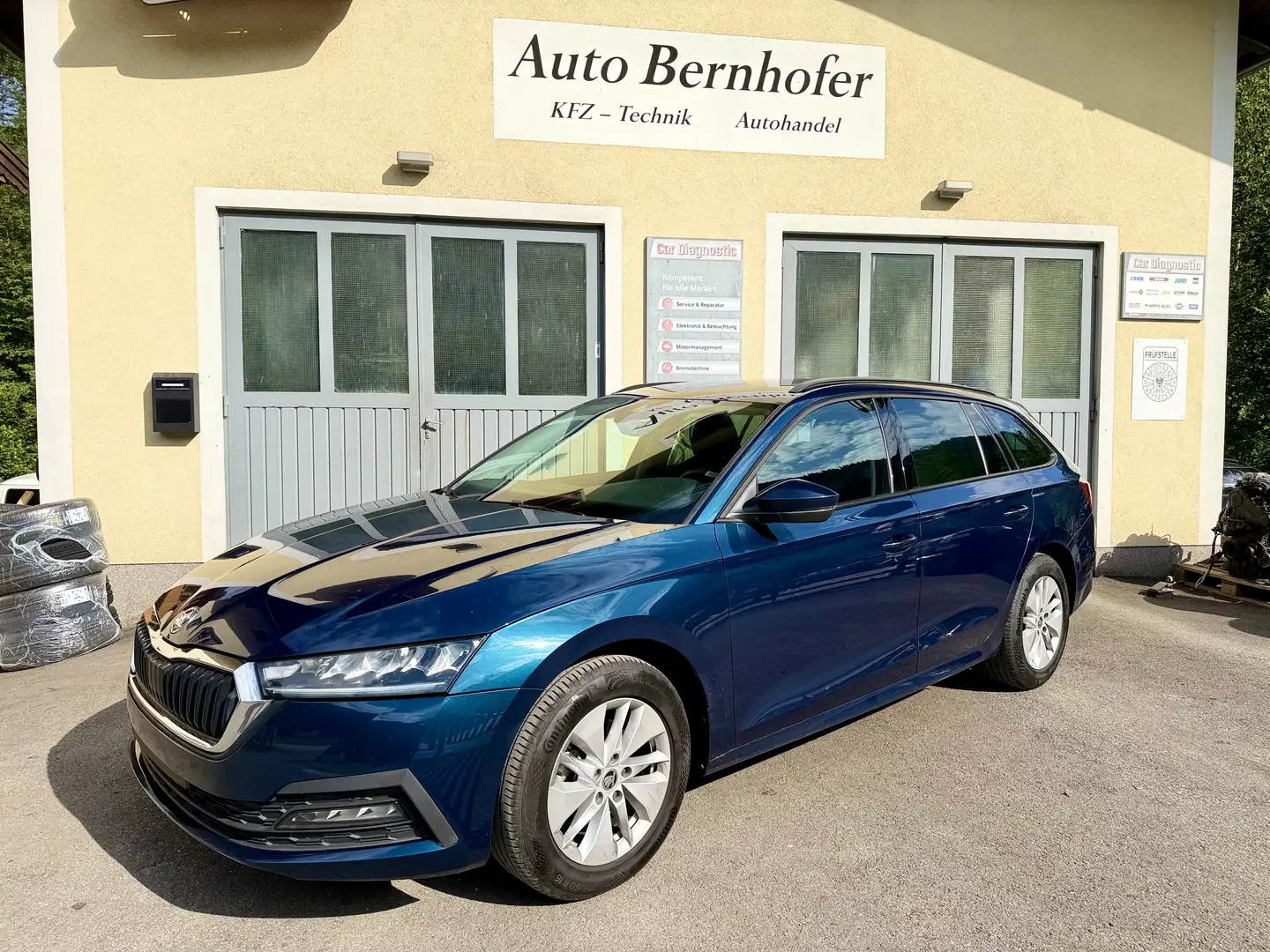 Skoda Octavia Ambition MFL Lkrd.Hzg., PDC Kamera Tempom. Led Blau - 1
