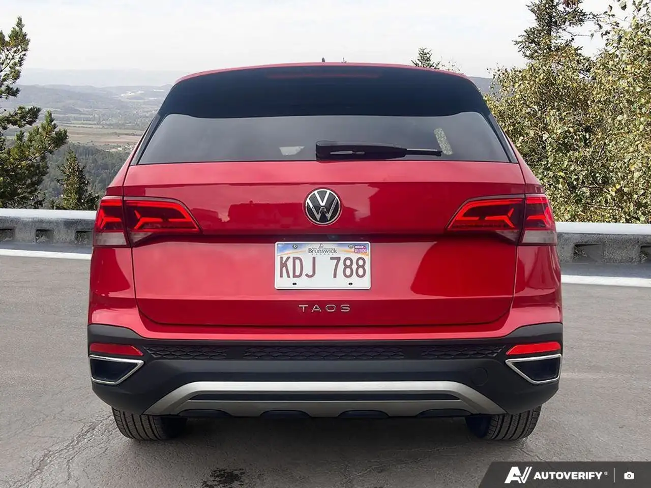 Volkswagen Taos снимка Volkswagen Taos