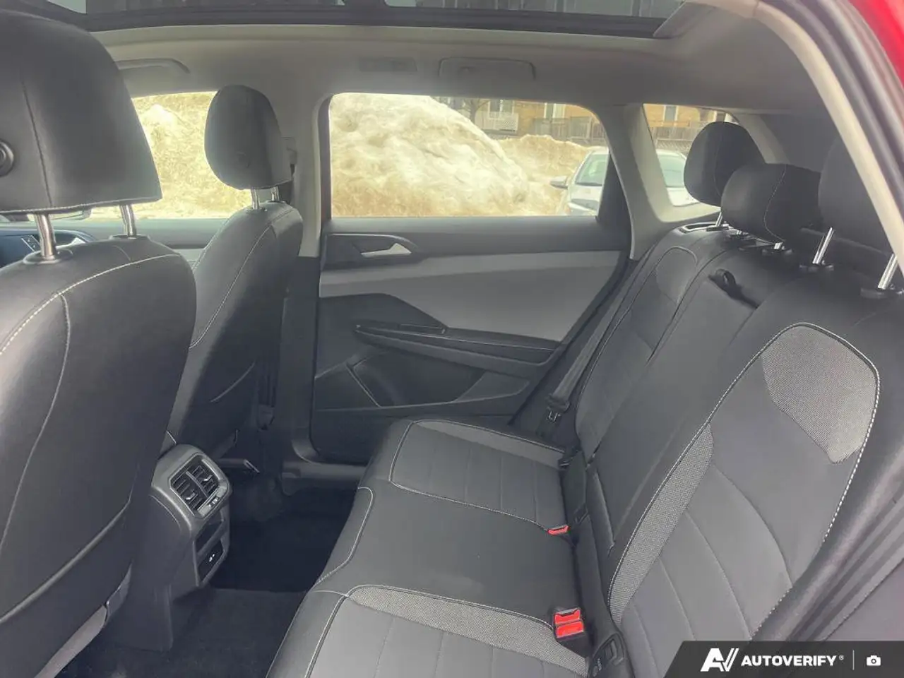 Volkswagen Taos снимка Volkswagen Taos