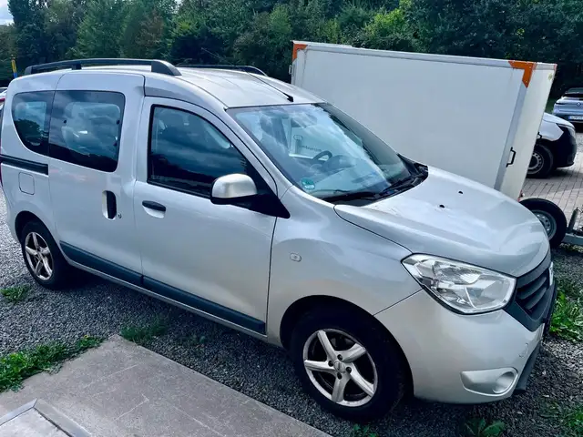 Dacia Dokker Ambiance 1.6  Klima PDC Vollfahrbereit