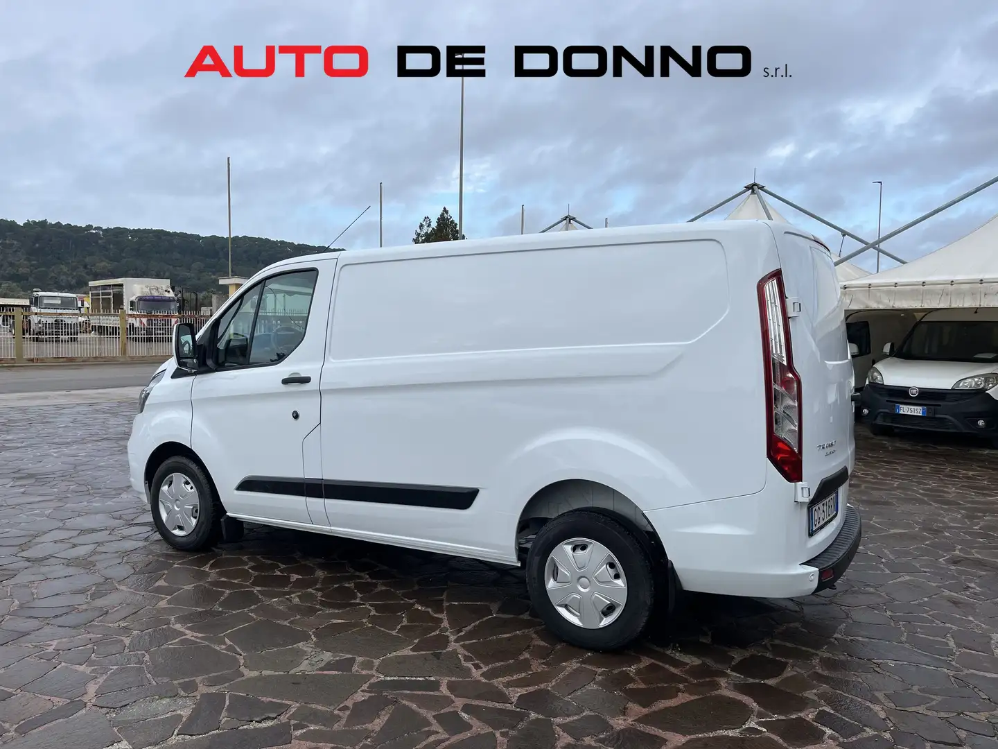 Ford Transit Custom 2.0 TDCI 130CV Bianco - 2