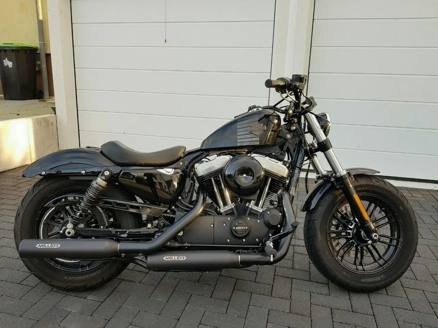 Harley-Davidson Sportster Forty-Eight Black - 2