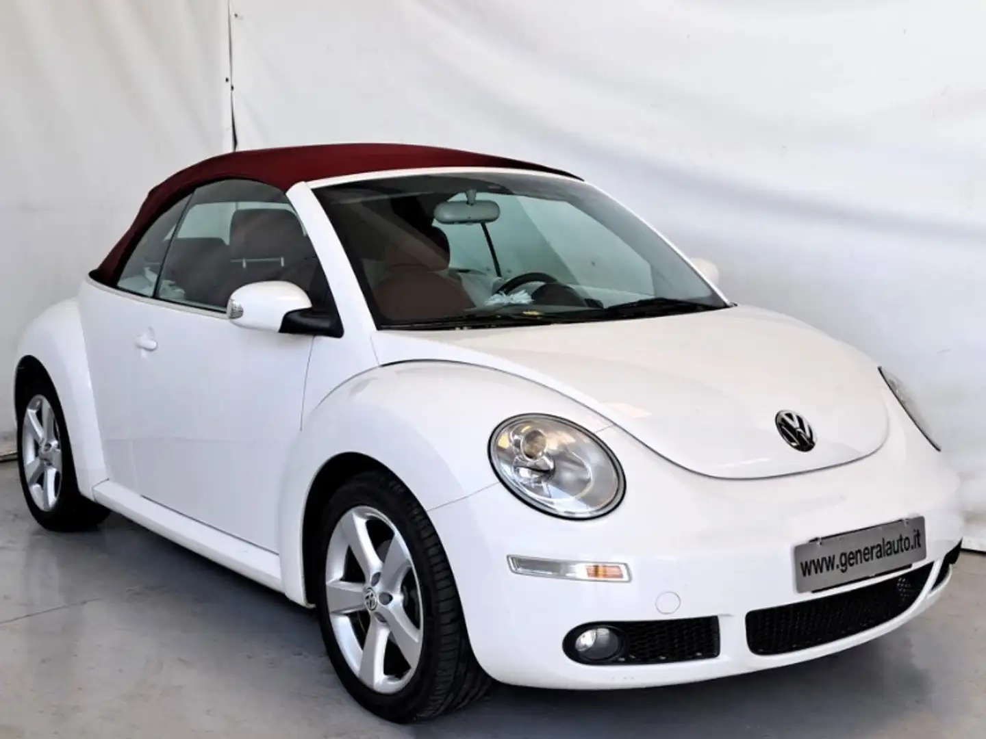 Volkswagen New Beetle 1.9 TDI 105 Cabrio Lim. Red Edt. Bianco - 2