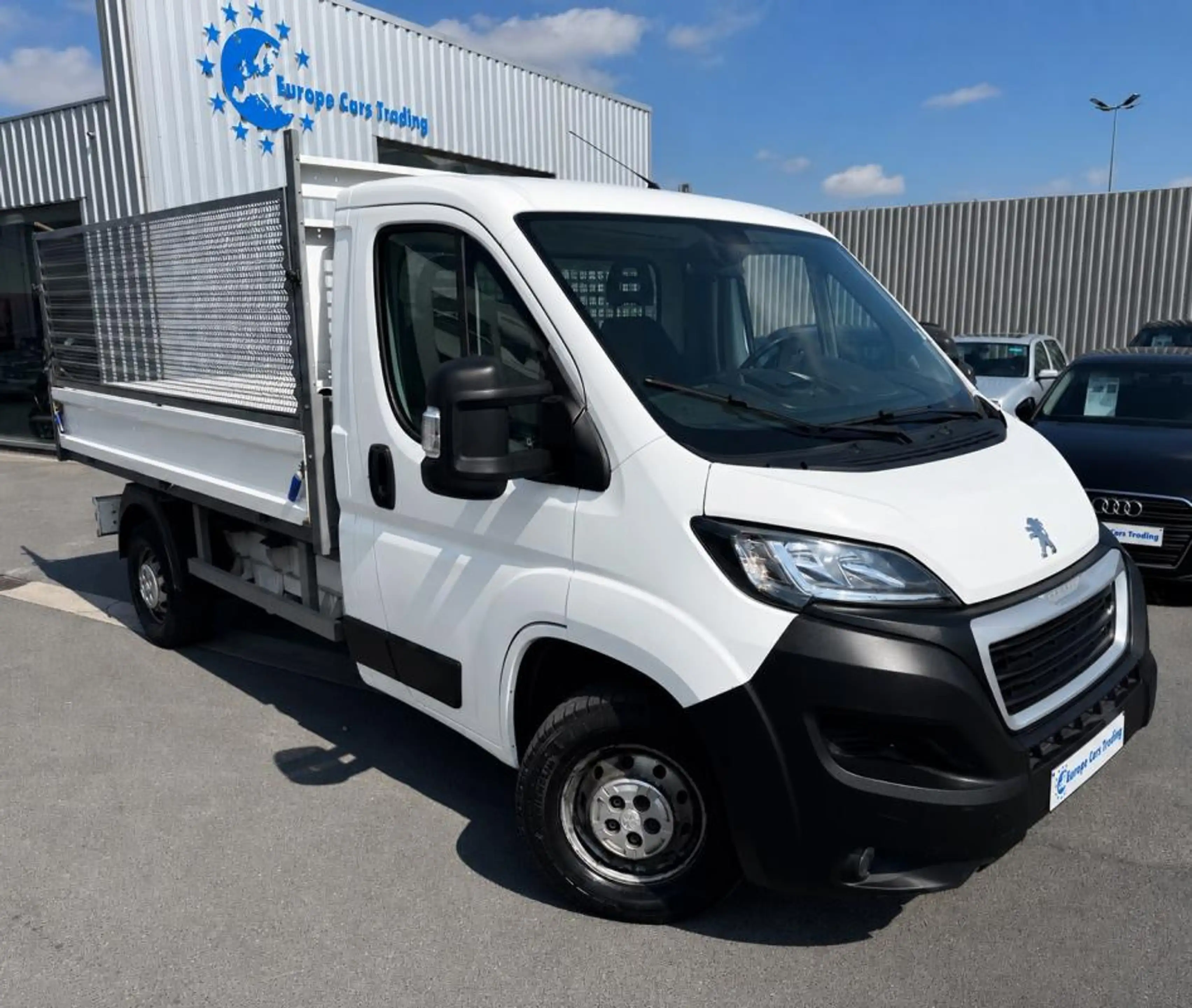 Peugeot Boxer BENNE ÉLECTRIQUE 130CH 99.000KMS ÈRE MAIN GAR 12M
