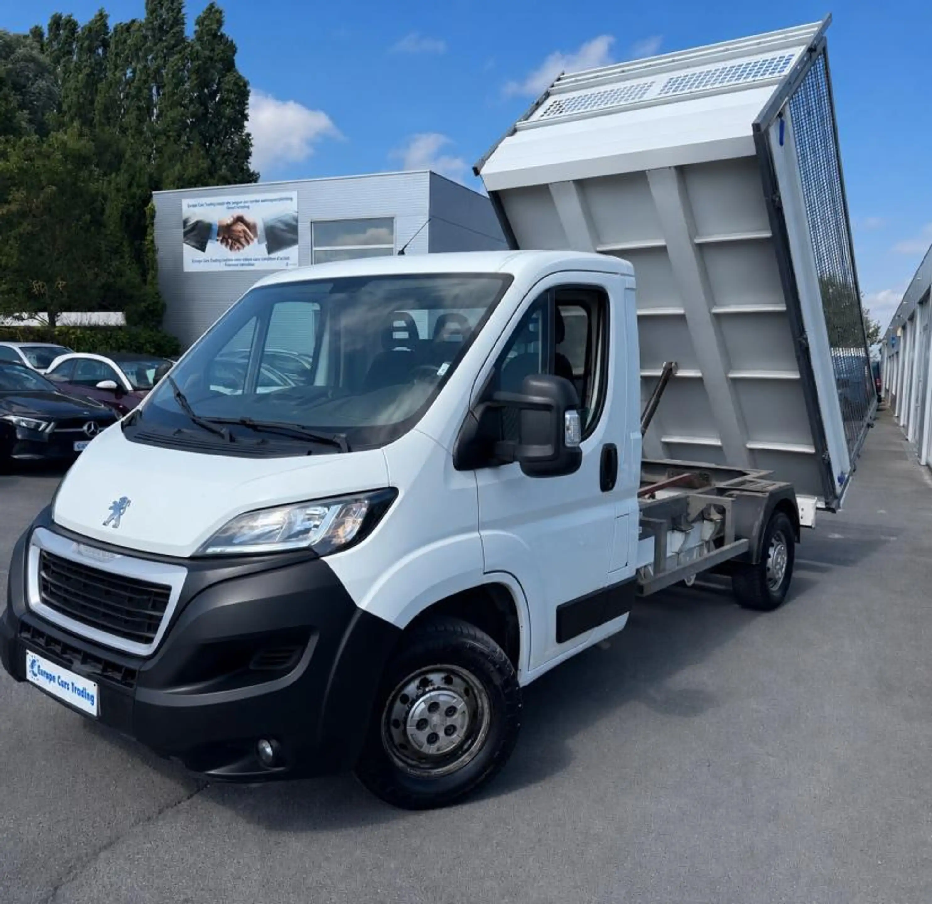 Peugeot Boxer BENNE ÉLECTRIQUE 130CH 99.000KMS ÈRE MAIN GAR 12M — photo 2