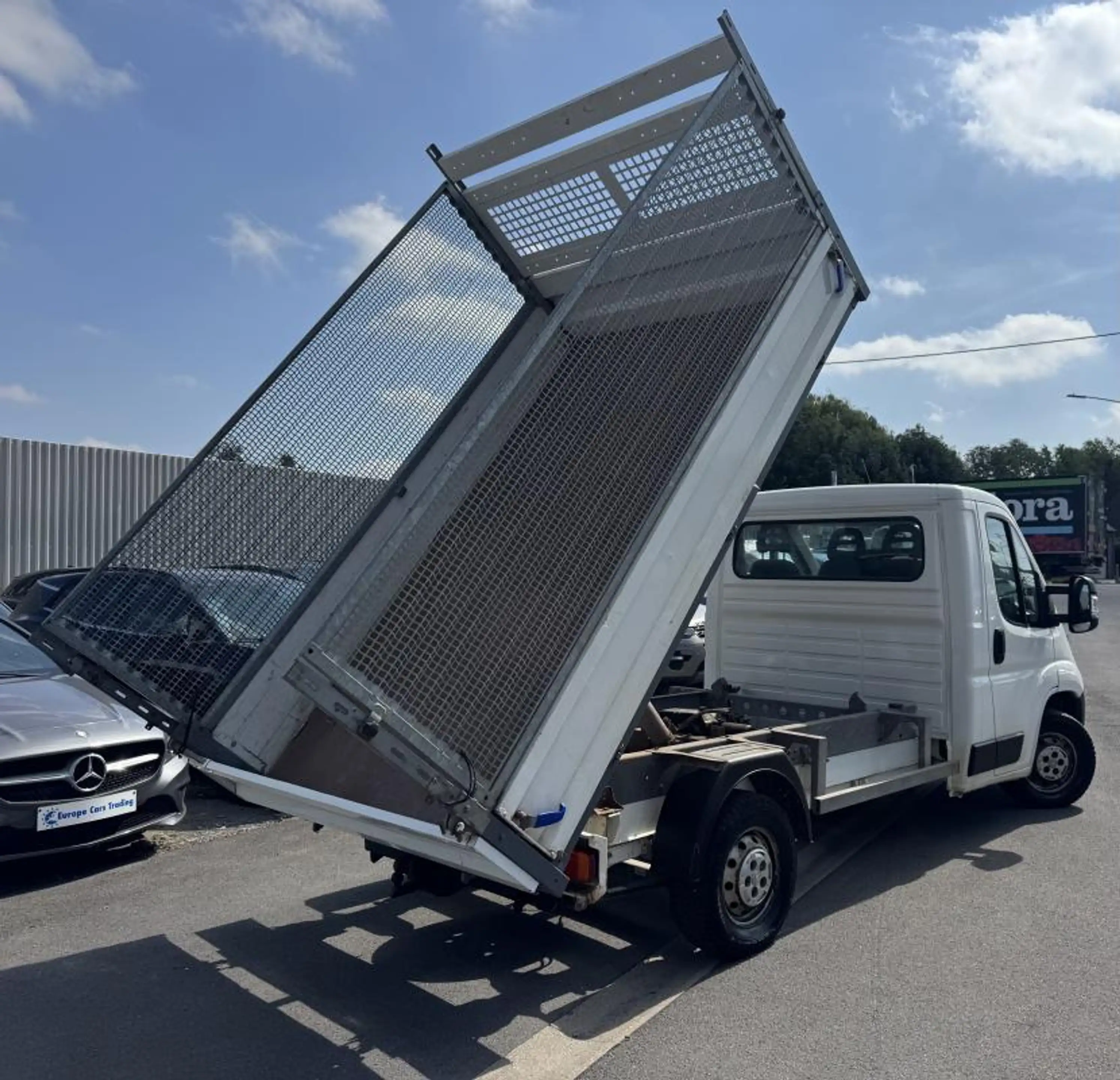 Peugeot Boxer BENNE ÉLECTRIQUE 130CH 99.000KMS ÈRE MAIN GAR 12M — photo 4