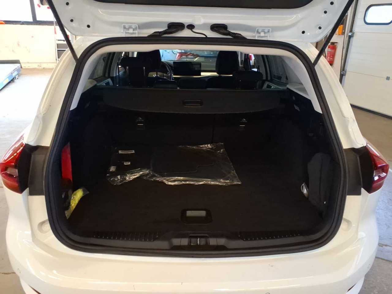 Ford Focus 1.5 EcoBlue Titanium AHK SpoSi Key — photo 13