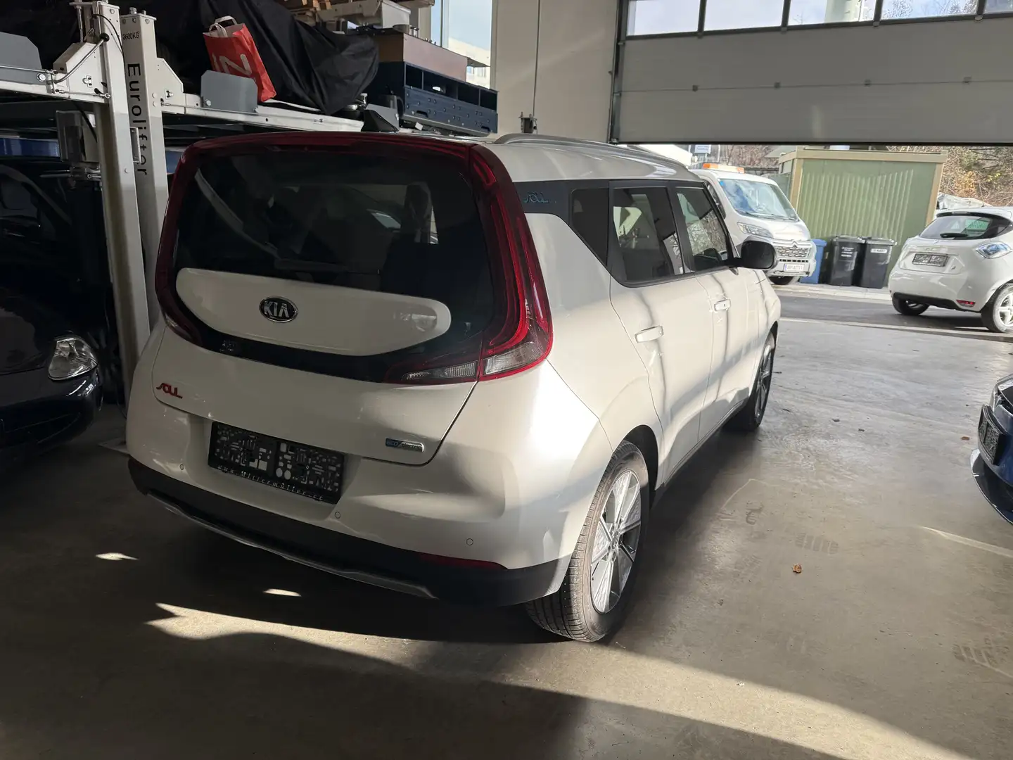Kia Soul Soul EV 64kWh Long Silber Silber KFZ5125 Weiß - 2