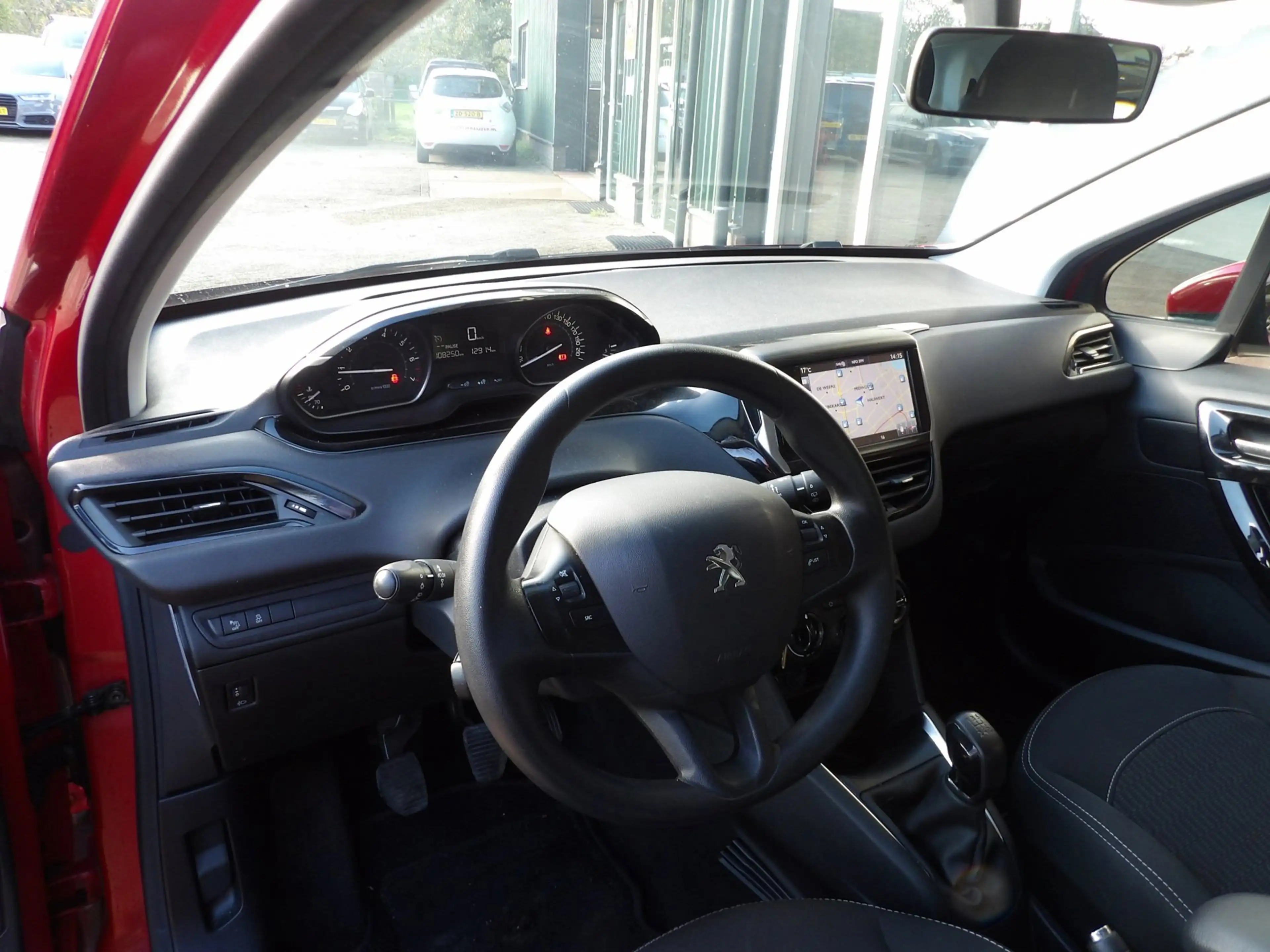Peugeot 208 1.2 PureTech Blue Lion NAVI-CRUISE-TREKHAAK-BOVAG — photo 18