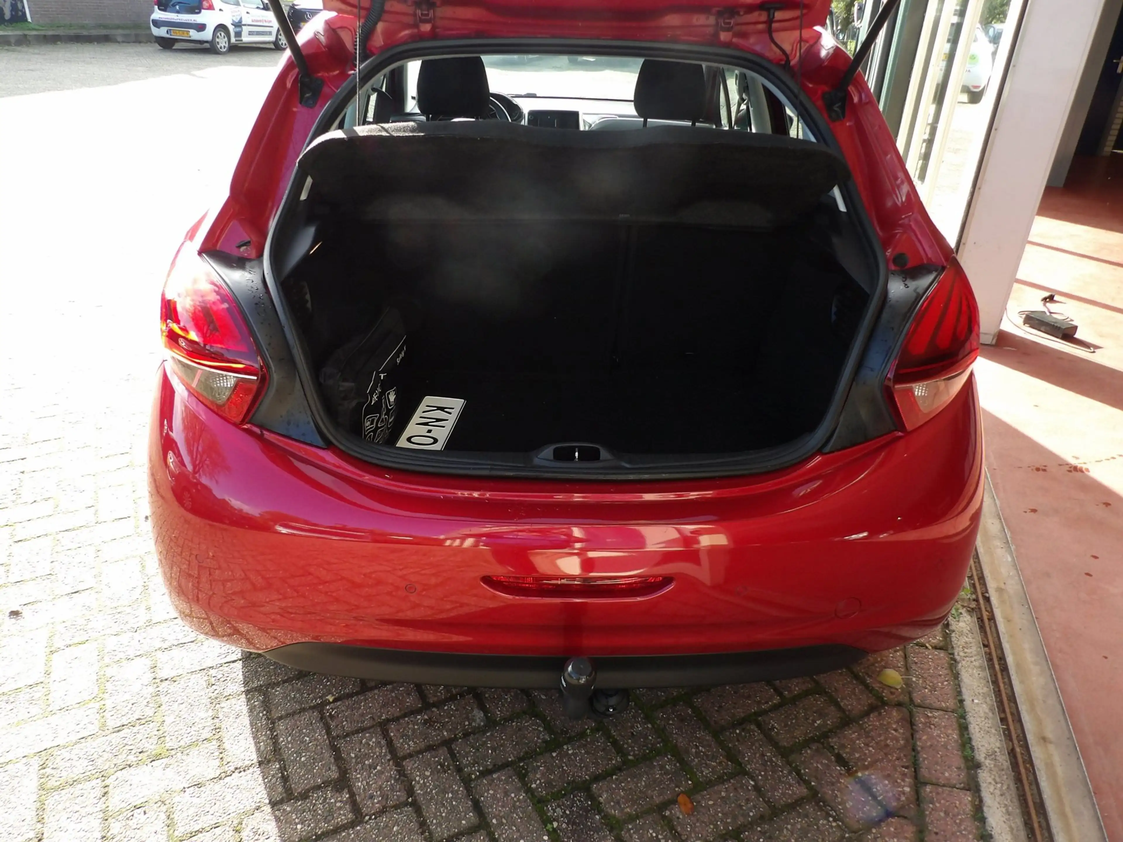 Peugeot 208 1.2 PureTech Blue Lion NAVI-CRUISE-TREKHAAK-BOVAG — photo 6
