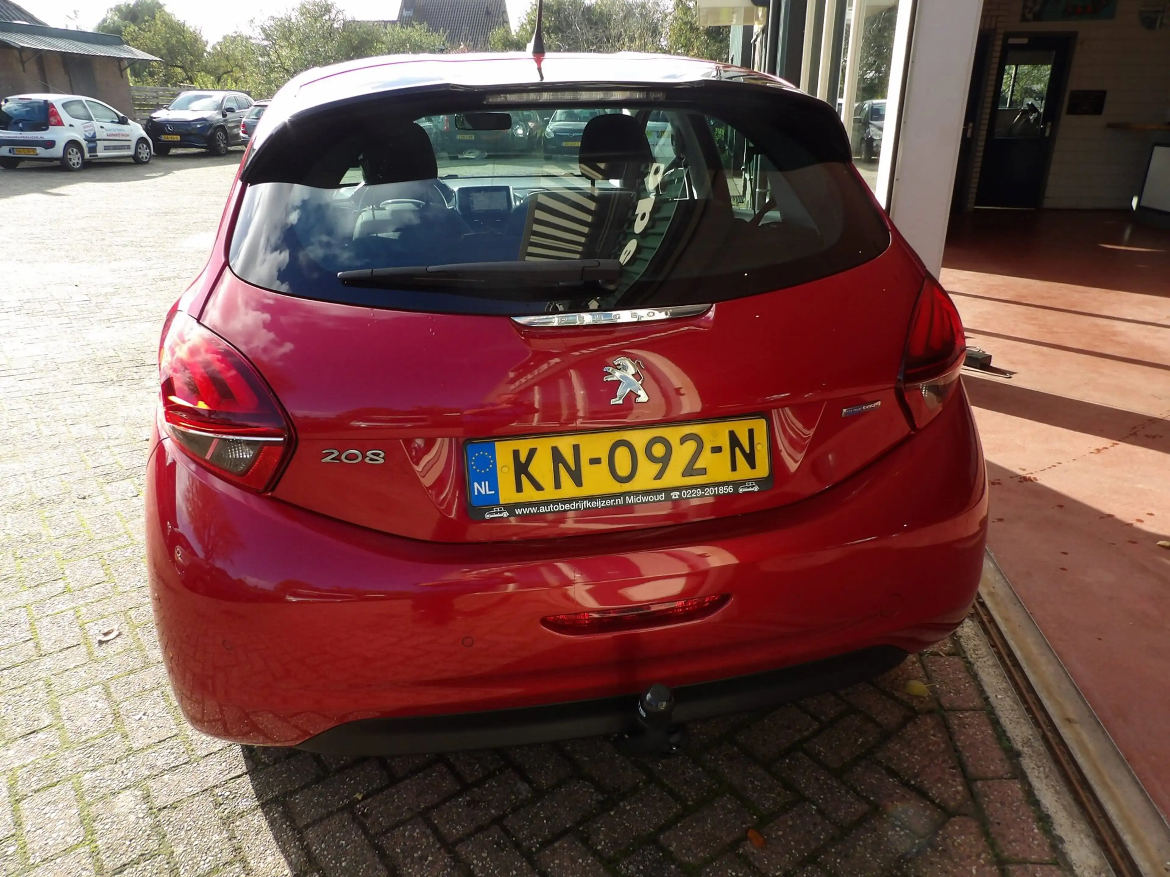 Peugeot 208 1.2 PureTech Blue Lion NAVI-CRUISE-TREKHAAK-BOVAG — photo 5