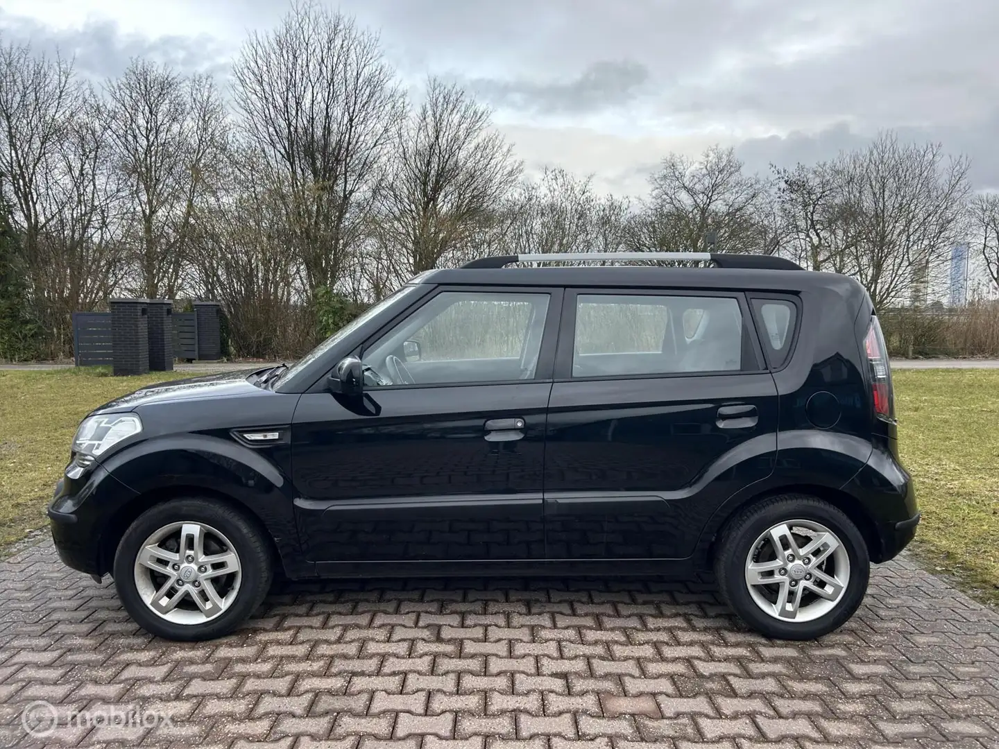 Kia Soul 1.6 X-tra, Airco, Hoge instap, Trekhaak, Nieuwe AP Schwarz - 2