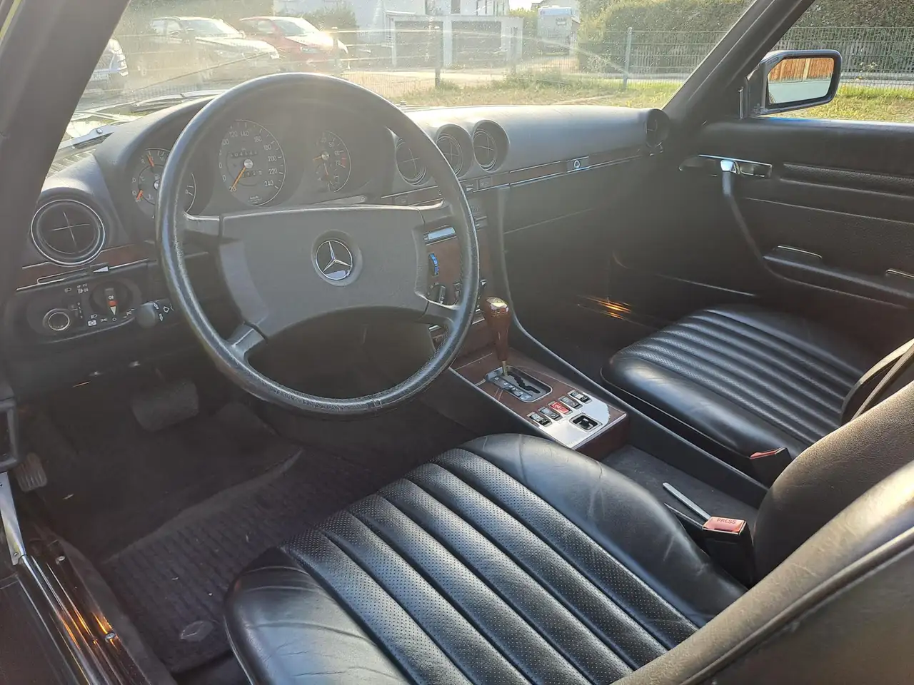 Mercedes-Benz SL 300 R 107, foto 5