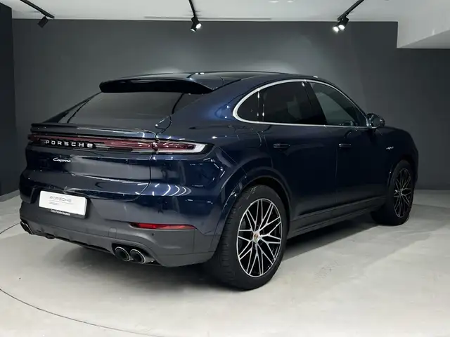 Porsche Cayenne view 5