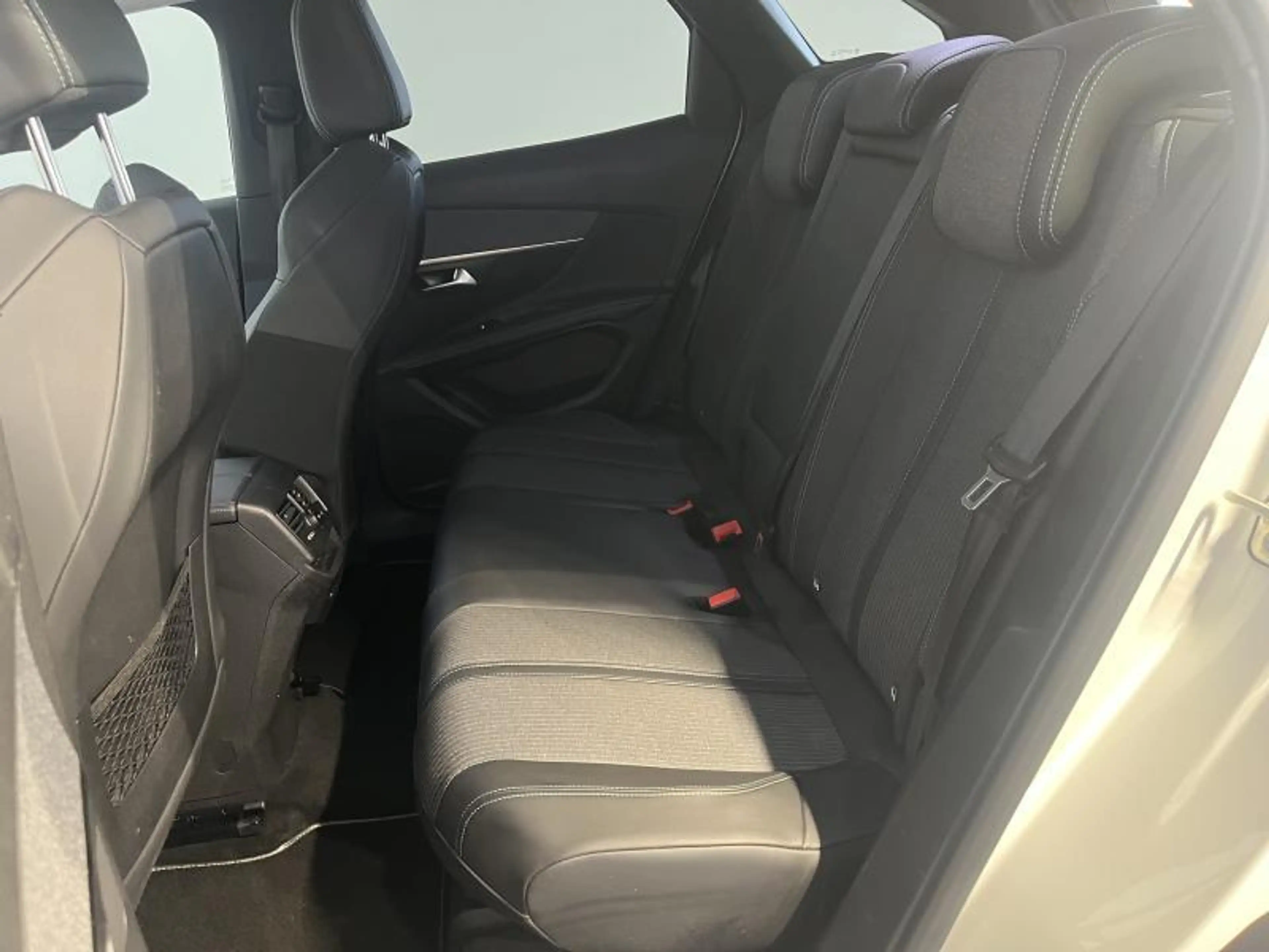 Peugeot 3008 ALLUREPACK — photo 15