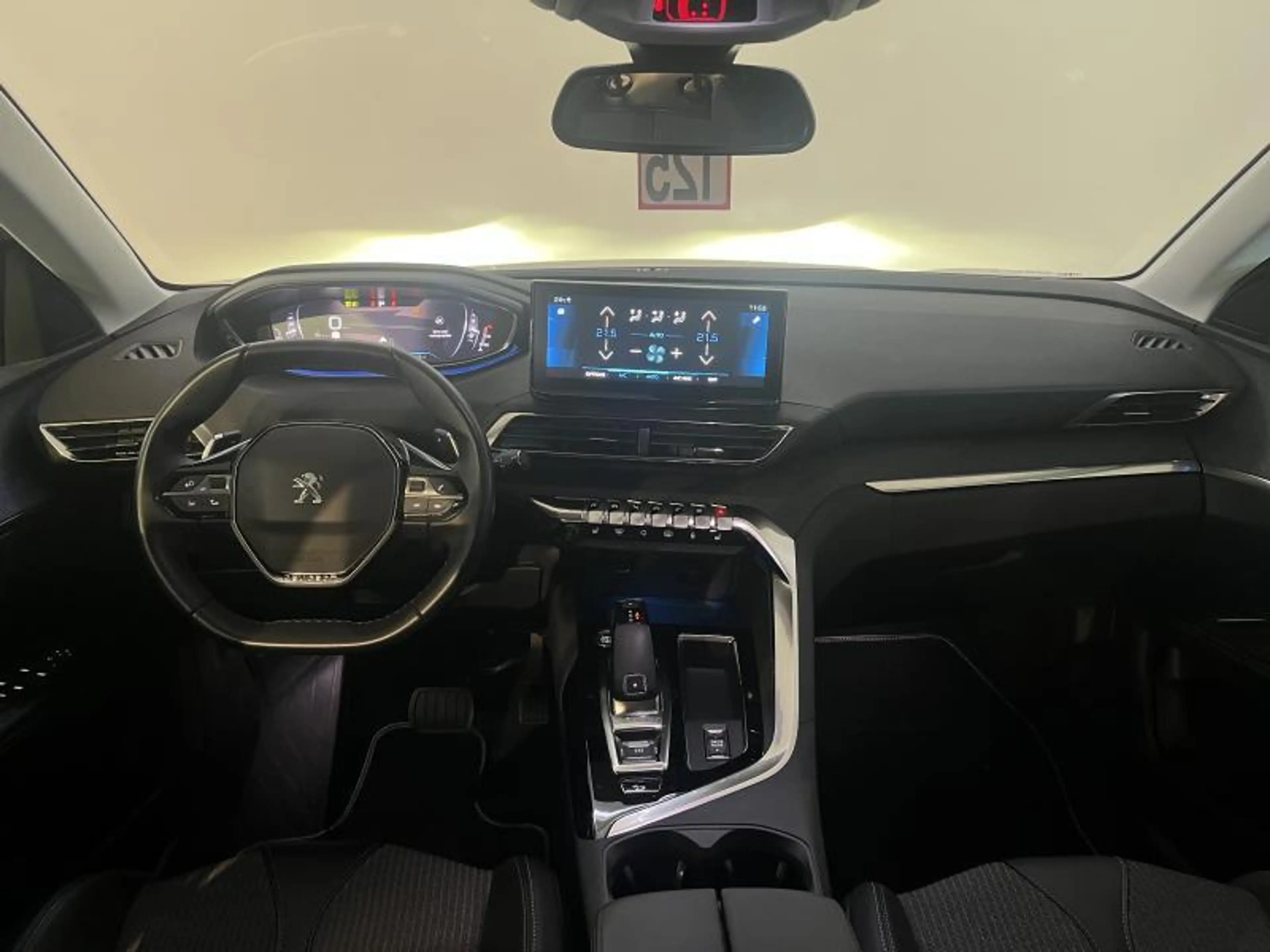 Peugeot 3008 ALLUREPACK — photo 10