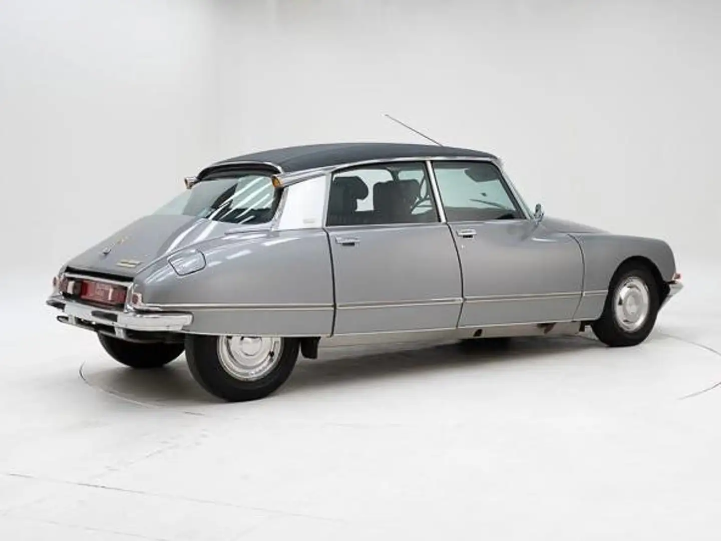 Citroen DS 23 IE Semi Pallas '73 CH5674 Grijs - 2