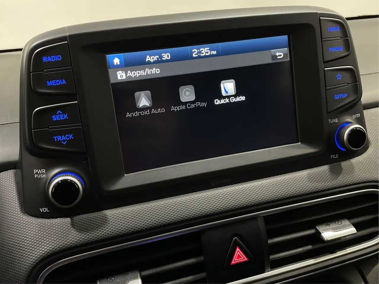 Hyundai KONA снимка Hyundai KONA
