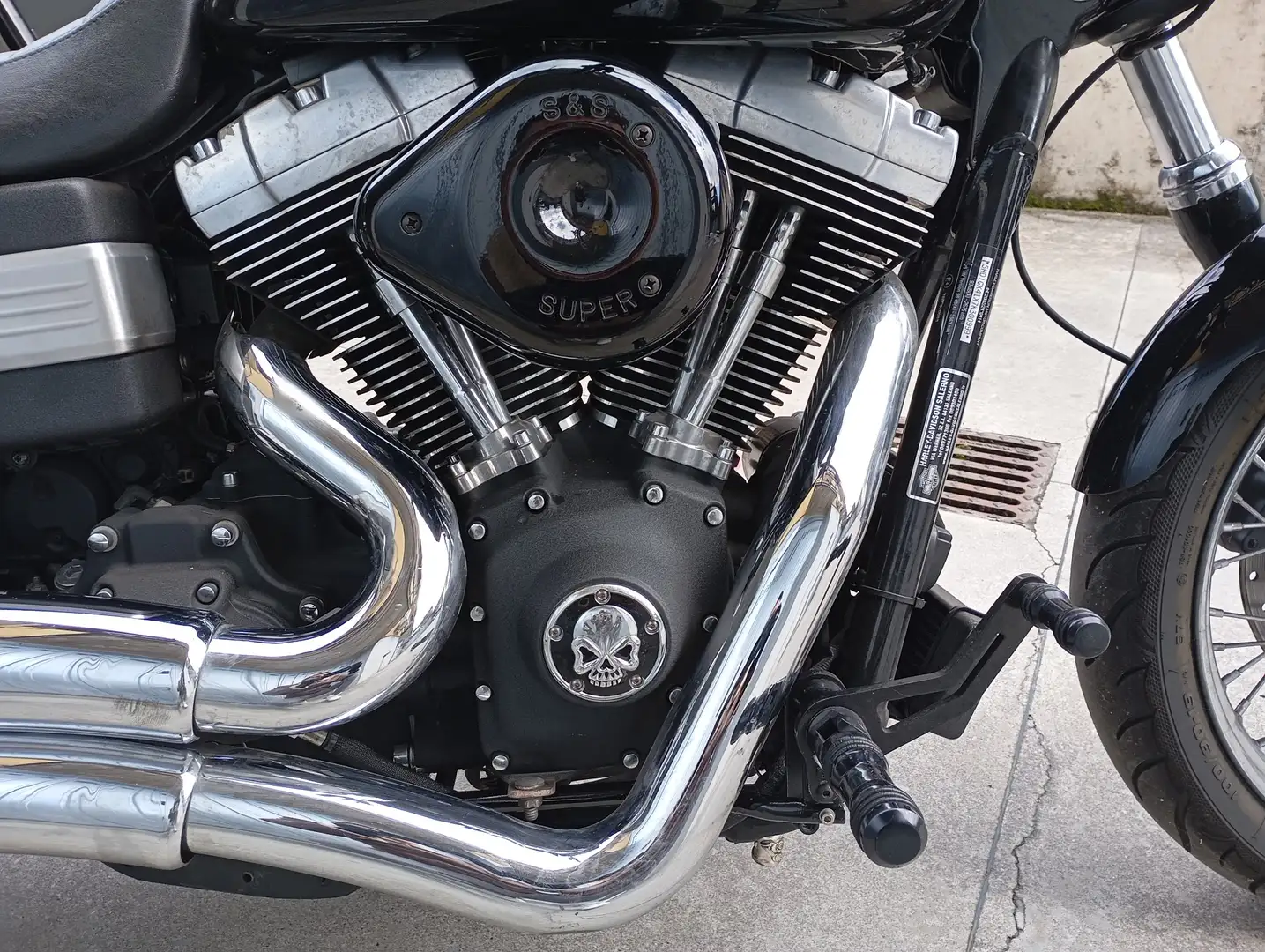 Harley-Davidson Dyna Street Bob Negru - 2