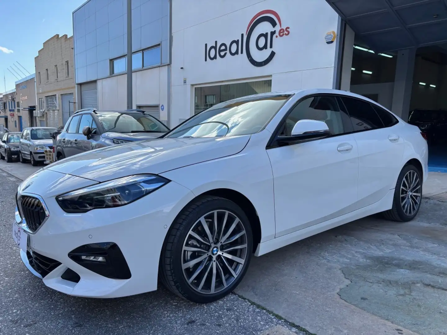 BMW 220 220dA Gran Coupé Sport Weiß - 1