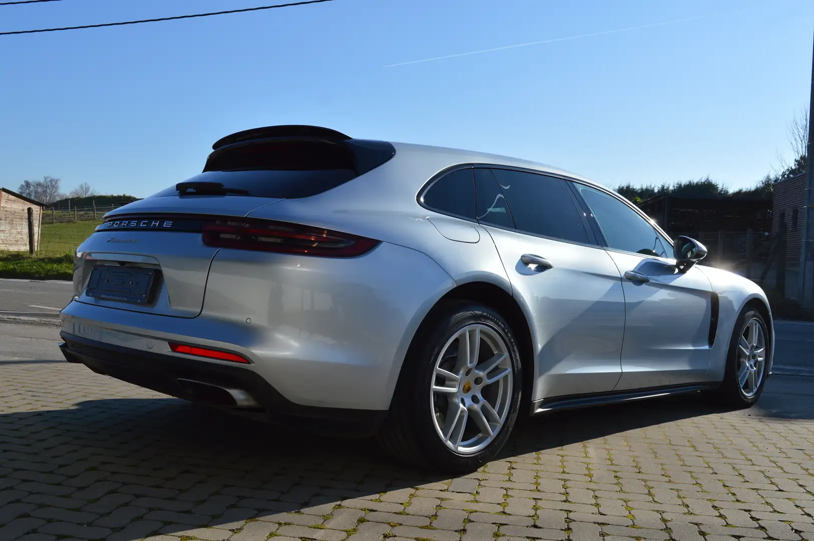 Porsche Panamera 4 Sport Turismo 3.0 V6 Turbo 1 HAND Argent - 2