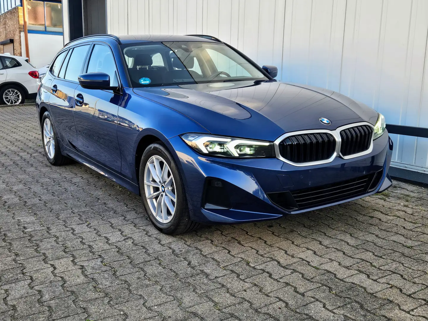BMW 320 d xDrive*CURVED DISPLAY*AHK*LED Azul - 2