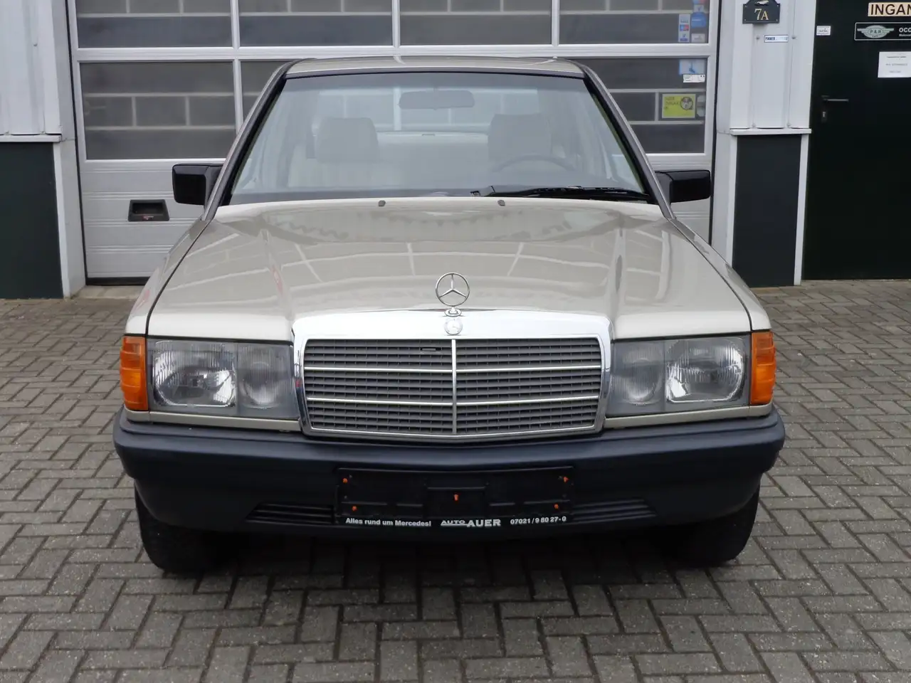 Mercedes-Benz 190 2.0 E Belastingvrij zeer nette auto, foto 4