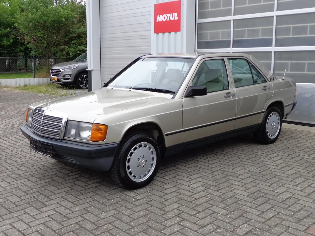 Mercedes-Benz 190 2.0 E Belastingvrij zeer nette auto, foto 2