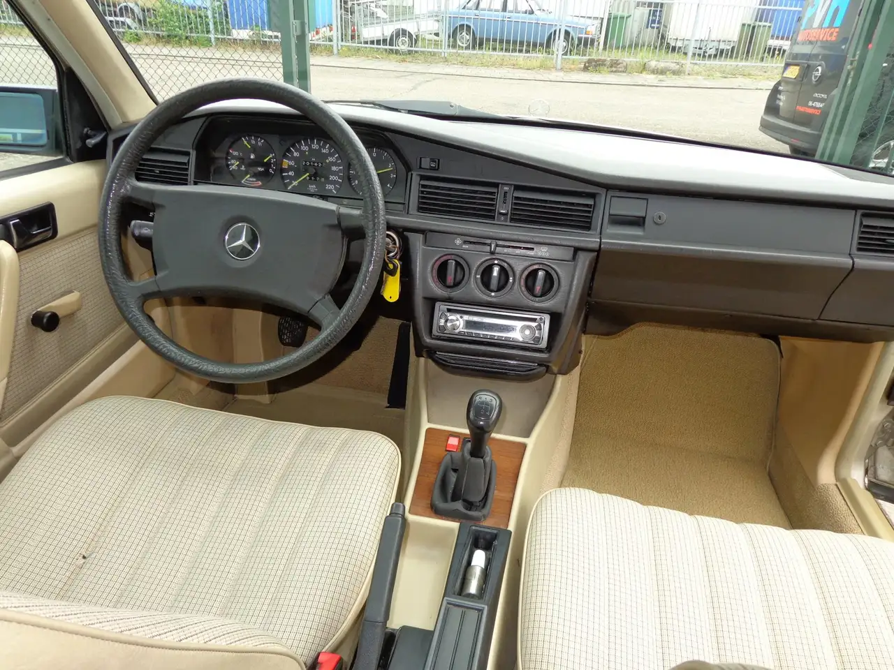 Mercedes-Benz 190 2.0 E Belastingvrij zeer nette auto, foto 11