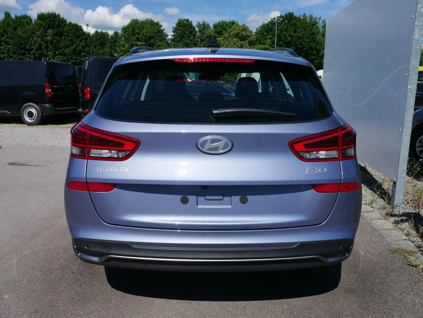 Hyundai i30 cw GO 1.0 T-GDi*NAVI*PDC*KAMERA*LED*ACC*SHZ*TEMPOM Blau - 2