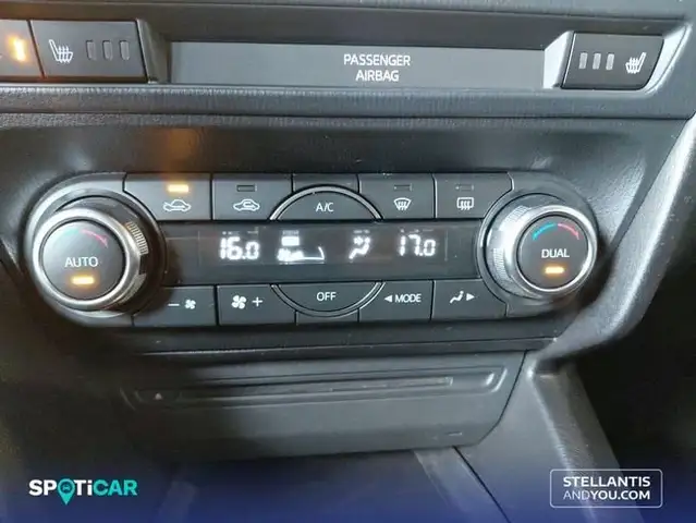 Mazda Mazda3 view 19