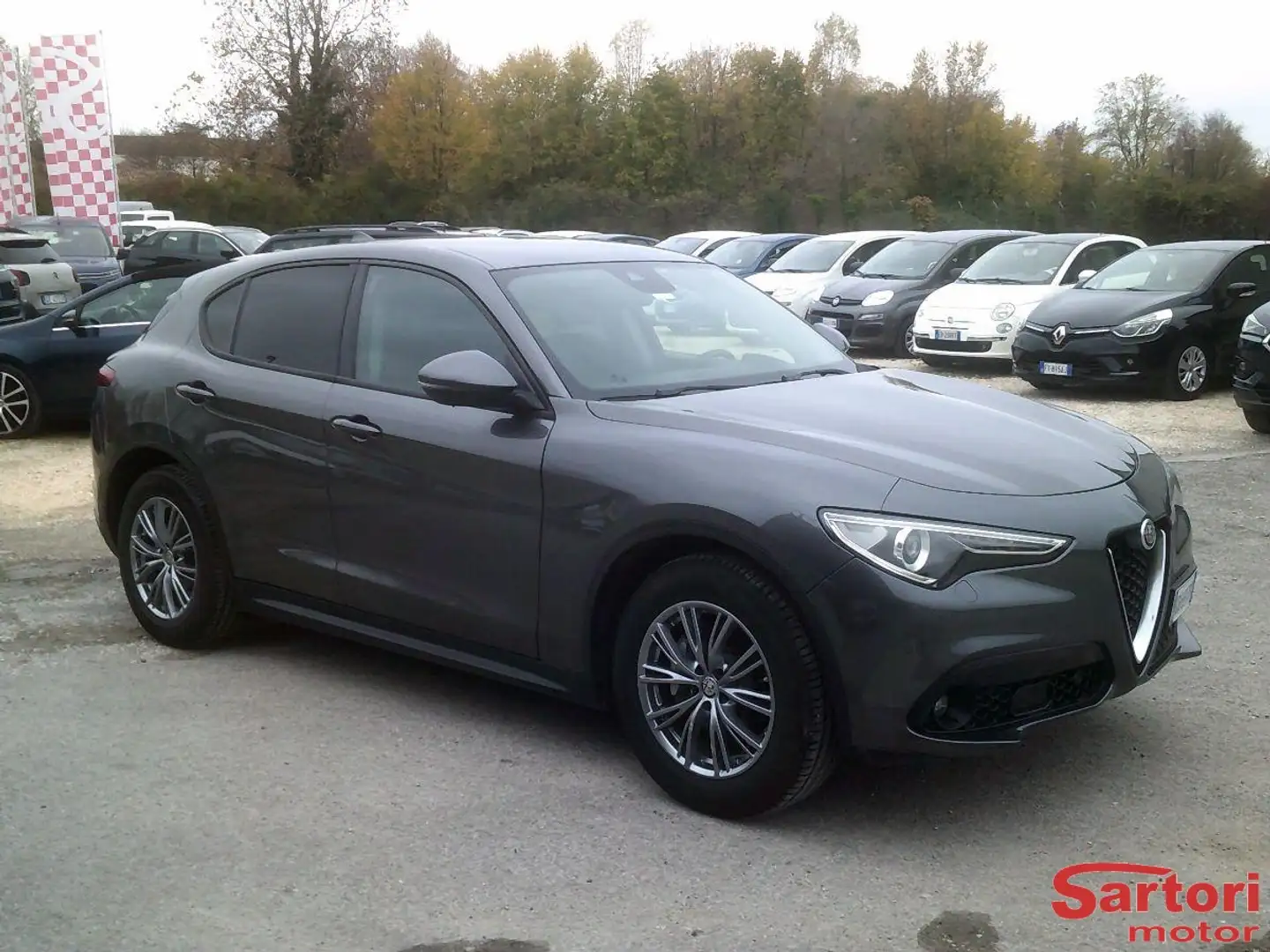Alfa Romeo Stelvio UNIPROPRIETARIO! VERSIONE Q4 INTEGRALE Grigio - 2