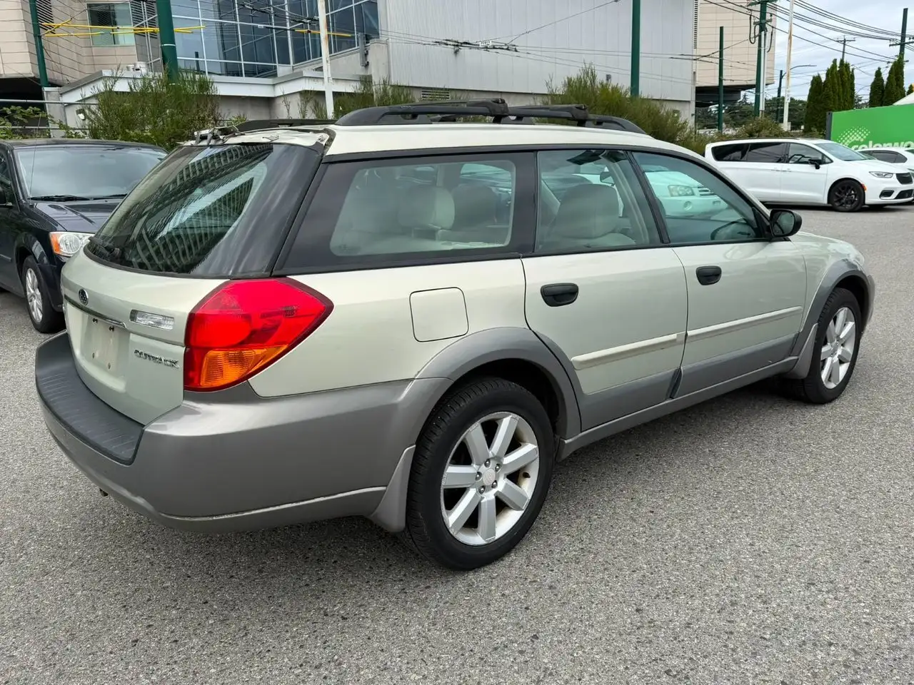 Subaru OUTBACK снимка Subaru OUTBACK