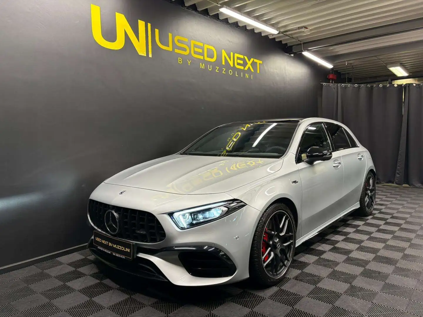 Mercedes-Benz A 45 AMG S PANO / 4 MATIC / ALCANTARA Gris - 1