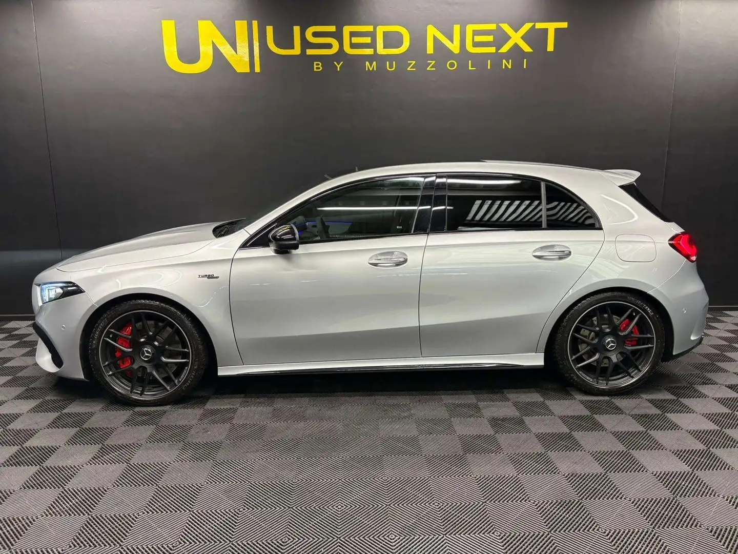 Mercedes-Benz A 45 AMG S PANO / 4 MATIC / ALCANTARA Gris - 2