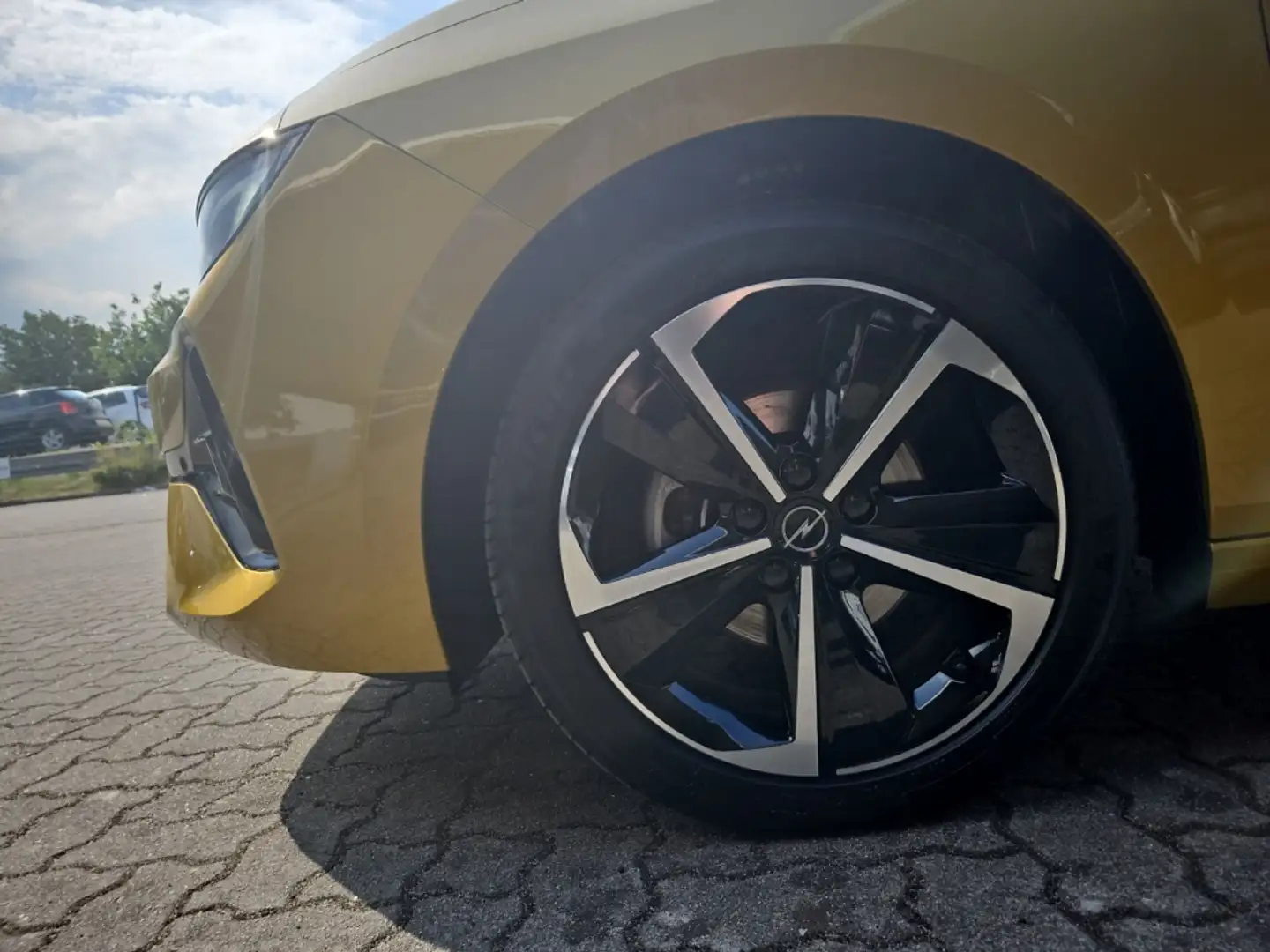 Opel Astra L GS 1.2 Turbo Navi 360 Kamera LED SHZ LHZ Gelb - 2
